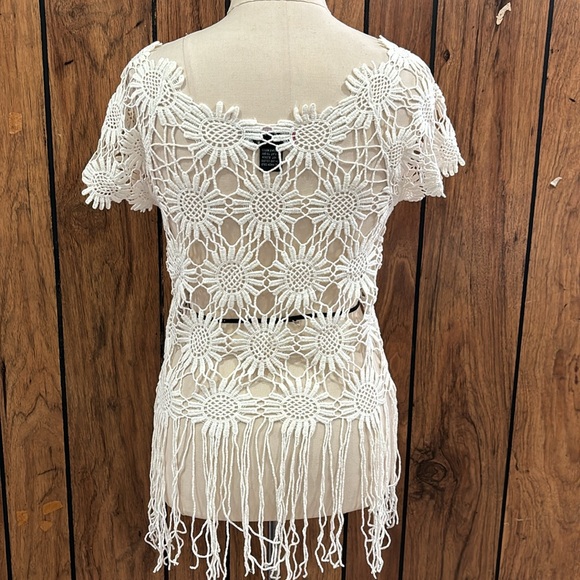 Daisy White Crochet fringe top women size L - Picture 3 of 3